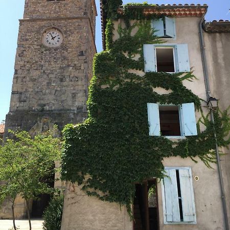 Entre l'église et la place Villa Quillan Esterno foto