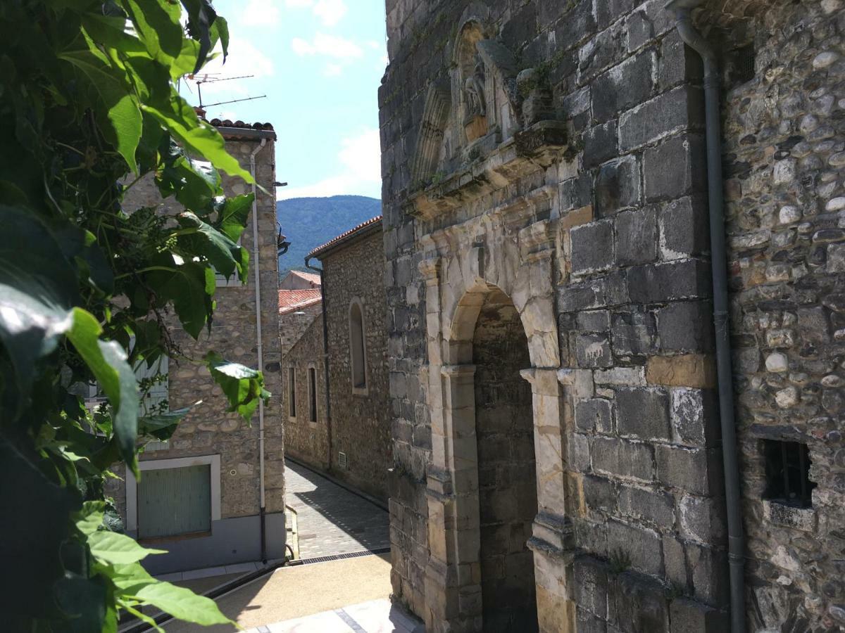 Entre l'église et la place Villa Quillan Esterno foto
